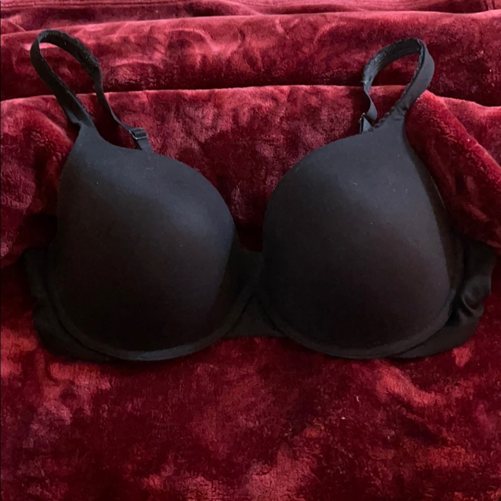 Victoria’s Secret Body by Victoria Bra 38D